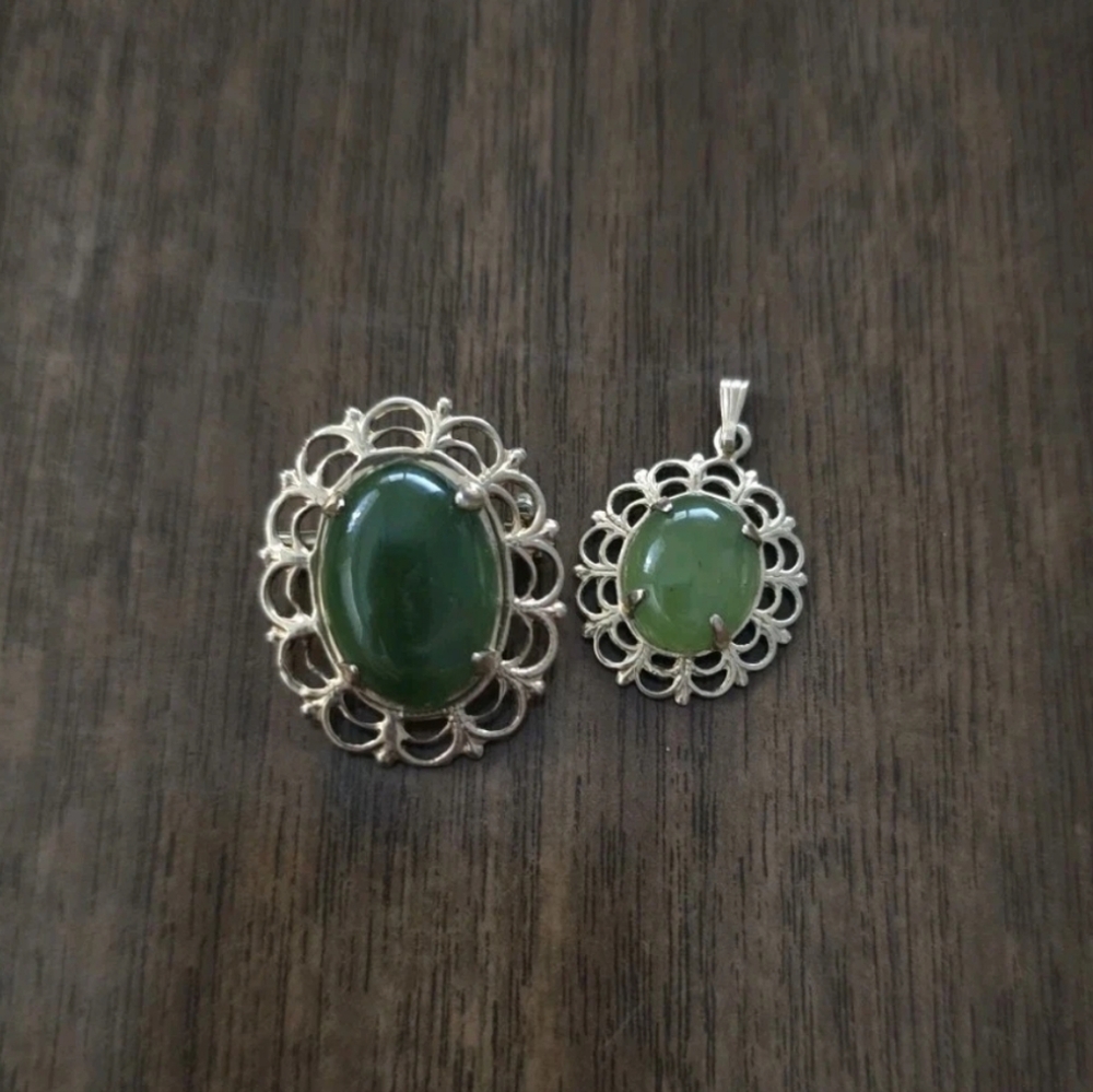 12k gf Brooch Vintage Gold Filled Filigree Framed Green Stone Pin & Pendant